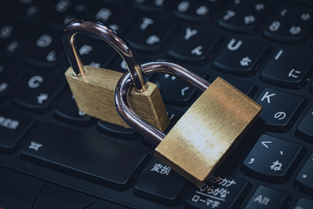 Fundamentos de seguro cyber para pequeños negocios